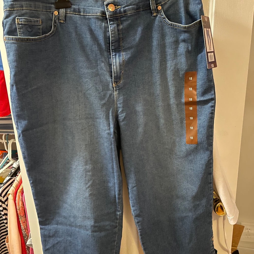 Ladies Jean  Capris